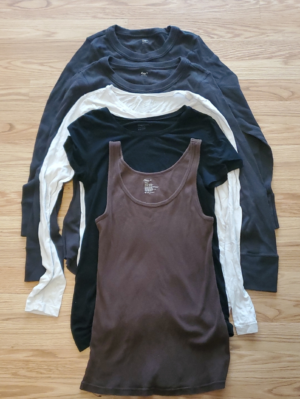 GAP Basics 5 PC LOT Tank, Tee, Long Sleeve GAP Body, 2 Thermals
